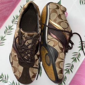 Coach logo sneakers🤎